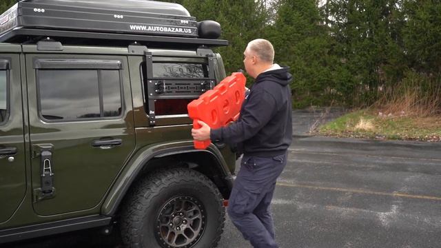 Тюнинг Jeep Wrangler 392: апгрейд подвески, защита, палатка, душ, алюминиевые электрические подножк