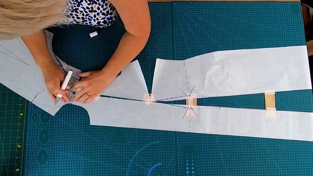 Оригинальное платье на завязках. Легкое романтическое платье этого лета