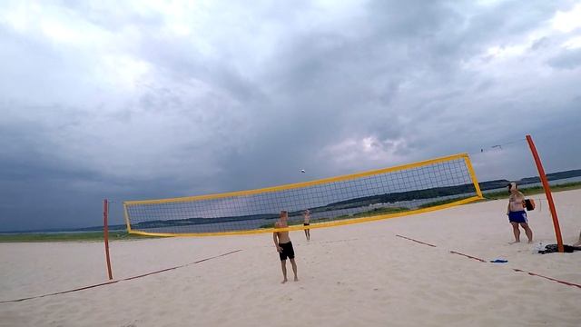 Пляжный волейбол от первого лица | BEACH VOLLEYBALL FIRST PERSON | BEST MOMENTS смотреть онлайн