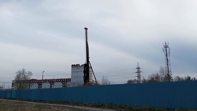 Установка СП-49. Погружение сваи трубчатым дизель-молотом.