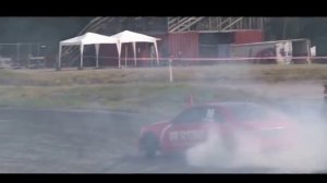 Крутой дрифт на Мерседесе