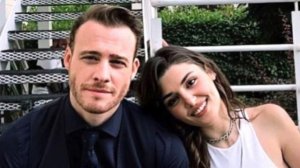 Kerem Bürsin took Hande Ercel to a romantic dinner on the International Women's Day