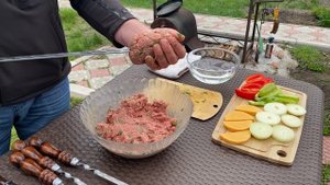 Как приготовить фарш для Люля-кебаб, чтобы не отваливался от шампура