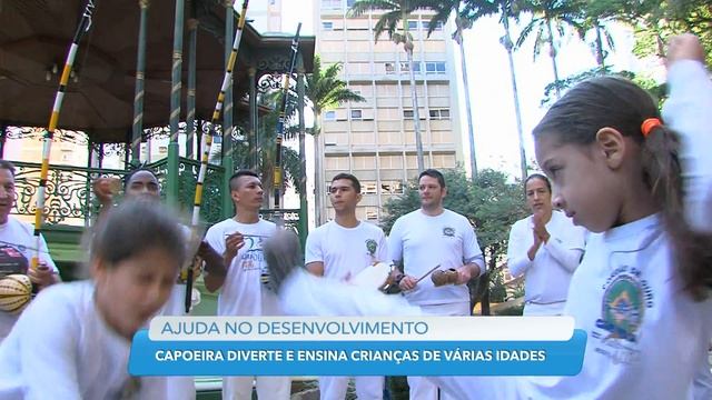 Capoeira auxilia no desenvolvimento de crianças смотреть онлайн