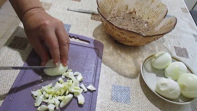НЕЖНЫЙ САЛАТ из печени трески