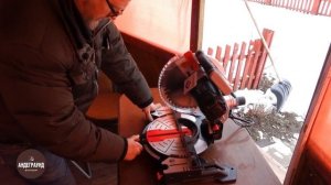 ОНЛАЙН ТРЕЙД.РУ — Пила торцовочная ЗУБР ЗПТ-255-1800 ЛМ2