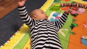 Ребёнок сам перевернулся