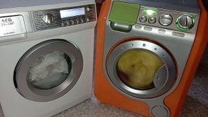 Toy washers AEG VS zanussi Wash race