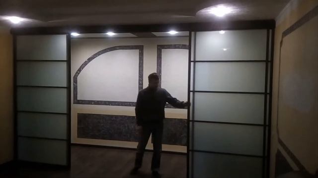 Раздвижная перегородка Венге.