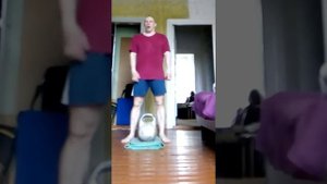 Приседания с гирей 32 кг (Squats with kettlebell 32 kg)