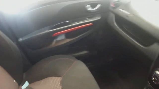 Clio Yellow смотреть онлайн