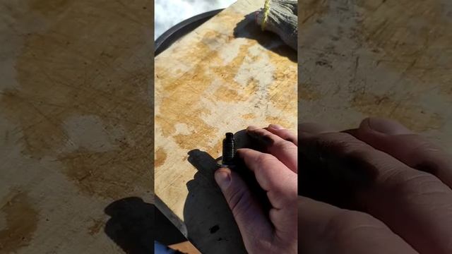 Для чего нужна сливная пробка с магнитом?
