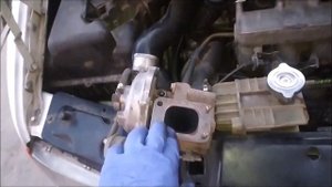 Вито 639, дымит. Куда копать?