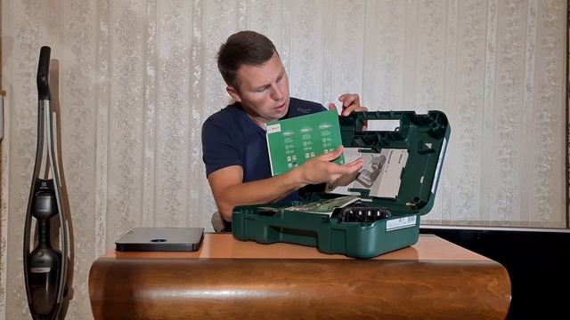 4К Обзор Bosch Микро аккумуляторной пилы 18V / AdvancedCut 18 Set.