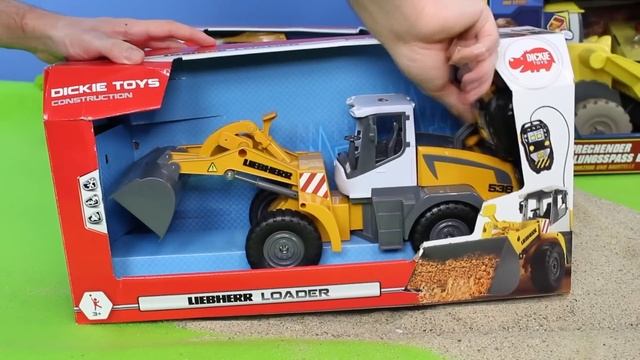 Excavators Digging in the Sand смотреть онлайн