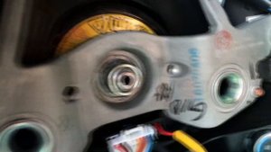 Как снять руль и подушку на Киа Рио Kia Rio 2016 за 5 минут. Видеоинструкция.