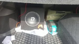 Активный сабвуфер DL Audio Piranha 8A. В lada granta лифтбек