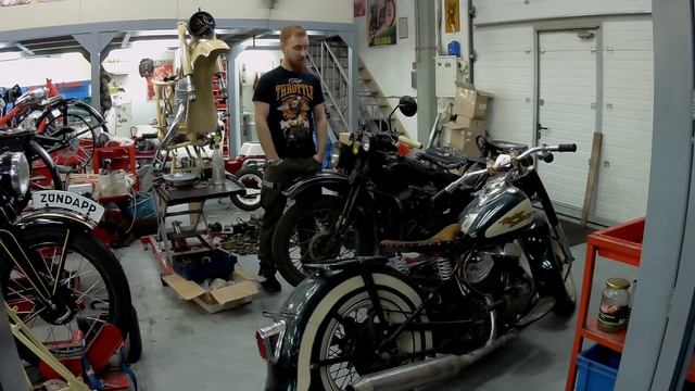 Harley Davidson WLA 42. Собираем один мотоцикл из двух! смотреть онлайн