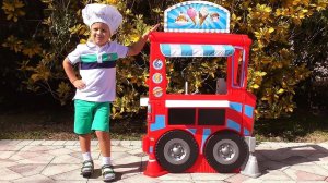 Roma and Papa Pretend Play with Food cooking Truck Toy