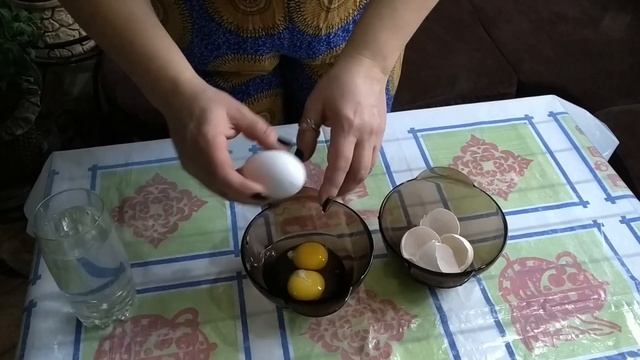 Горшок для цветов из цемента и старого ведра с интересным декором | DIY cement craft