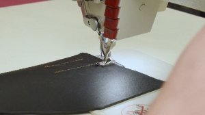 Aurora A-0303-D3 — прямострочная швейная машина с шагающей лапкой и увеличенным вылетом рукава