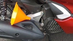 HOWTO: Honda PCX 125/150 Oil Change