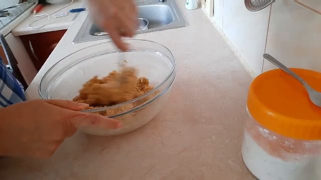 ОВСЯНОЕ ПЕЧЕНЬЕ С АРАХИСОМ. Ну очень вкусные.