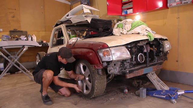 What Size Wheels Fit Under A Bagged And Bodydropped Toyota Minitruck смотреть онлайн