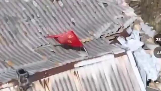 Над селом Новосёловка Первая в ДНР водружено знамя Победы