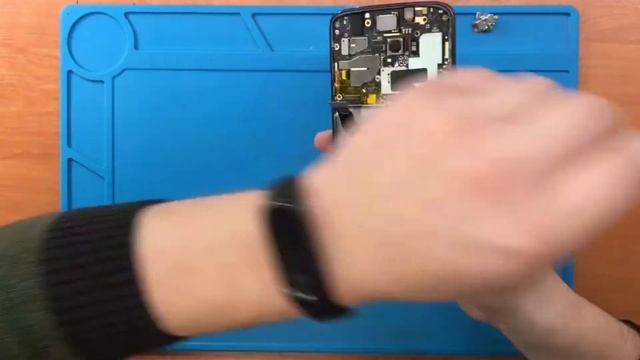 Motorola Moto E5 Plus (XT1924-1) Замена дисплея