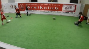 Тренировка по футболу для детей