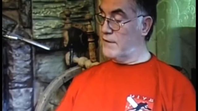 Рыбак научил жарить карасей: чистить и выбирать кости больше не нужно, они прожарились смотреть онлайн