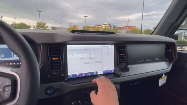 2021 Ford Bronco Badlands 4X4 4Door - Walkaround in 4k смотреть онлайн