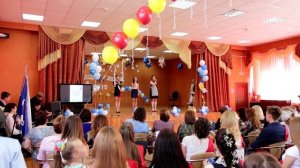 Последний звонок 2015. 11 класс. Поют выпускницы