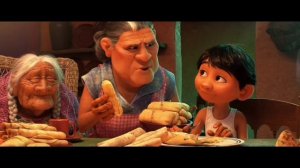 Бабушка Коко  ⁄ Тайна Коко 2017