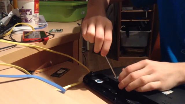 Replace RAM on ASUS Eee PC 1005HA смотреть онлайн