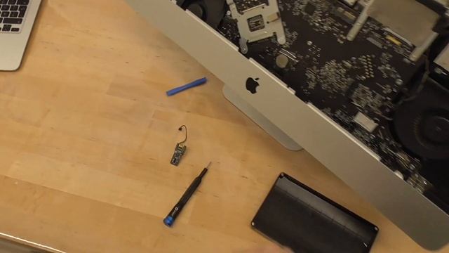 Bought a faulty 2011 iMac - Troubleshooting time смотреть онлайн