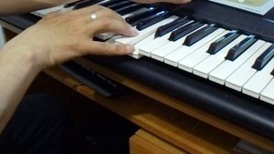 YAMAHA PSR R200 Малиновый звон
