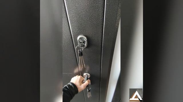 Отзыв клиента о двери Двекрон Графит терморазрыв с утеплением. Дверь установлена в Санкт-Петербурге