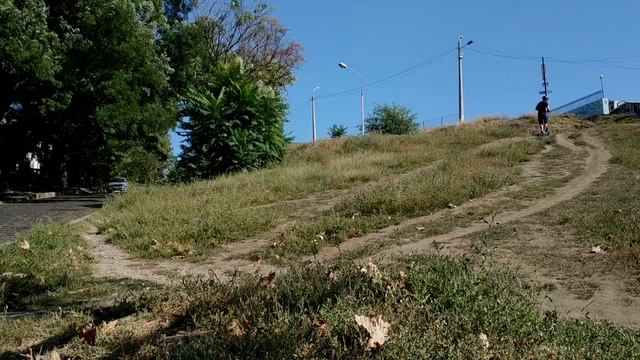 Электросамокат Xiaomi m365 awd с места заезжает в очень крутую горку! смотреть онлайн