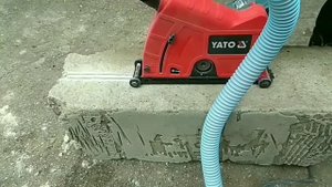 Штроборез из болгарки 230 Makita 9069 и пылеотводящего кожуха 230 Yato...= Диолд, одно и то же.