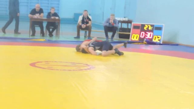 Клюх Александр приехал в Невьянск бороться в 46 килограммов при весе 37 смотреть онлайн