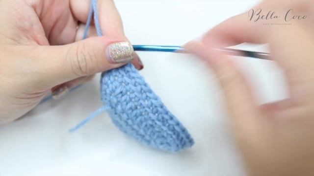 CROCHET: Simple Baby Booties | Bella Coco смотреть онлайн