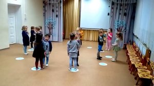 " Весёлый танец"  Евтодьевой Аллы / сред. гр/занятие