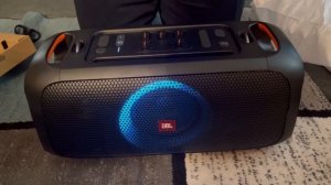 JBL Party Box On-The-Go Unboxing & Soundtest