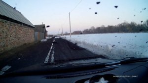 гранта лифтбек лезет по грязи(регистратор - каркам А2)