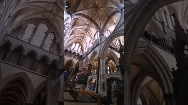 Salisbury Cathedral. Собор в Солсбери. смотреть онлайн