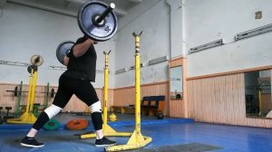 Выпады со штангой