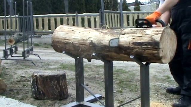 Козлы для распиловки дров.