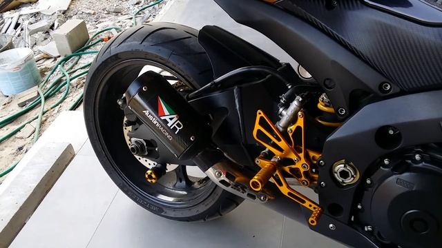 Suzuki GSXR 1000 K8 Austin Racing смотреть онлайн